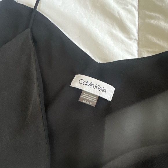 Calvin Klein Black V-neck tank top. Size Small. - Picture 3 of 4